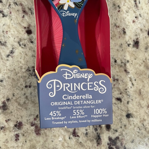 🆕DISNEY PRINCESS- CINDERELLA-Limited edition Wet Brush Detangler Hair Brush NWT - Picture 3 of 6